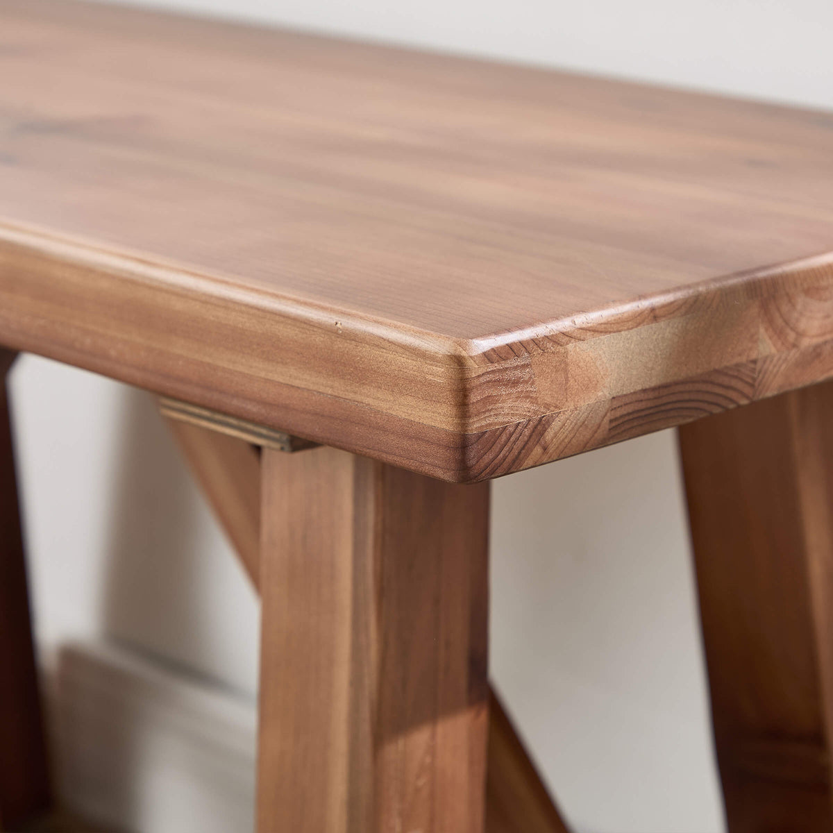 Walvora™ — Add Warm, Natural Seating to Any Room With Solid Wood Simplicity