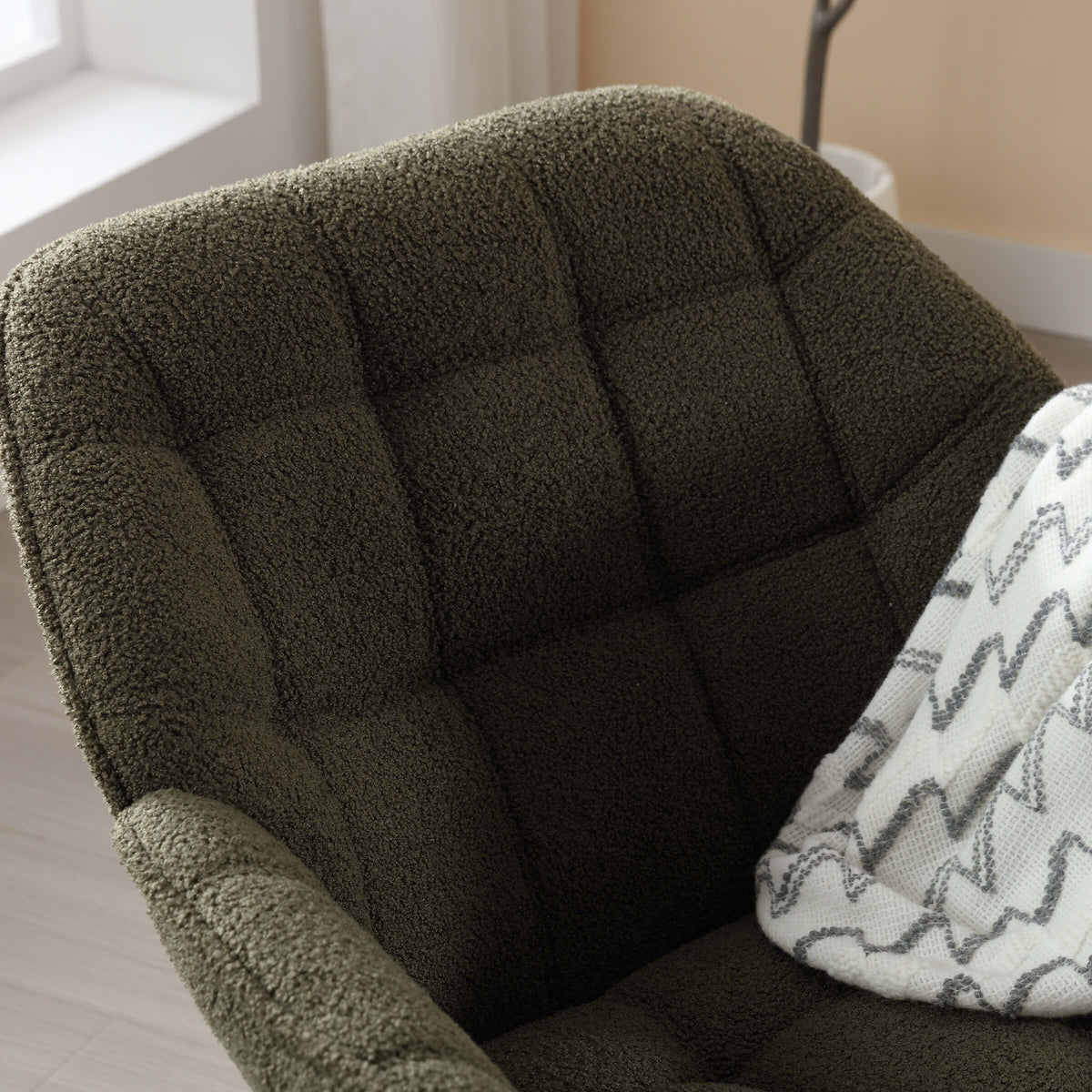 Lunessa™ — Create a Cozy Reading Corner With a Soft Sherpa Chair & Matching Ottoman